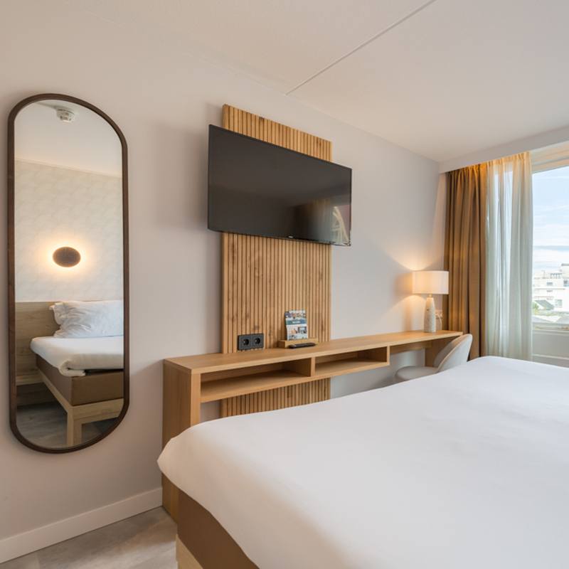 Hotelkamers met zeezicht of uitzicht op het dorp